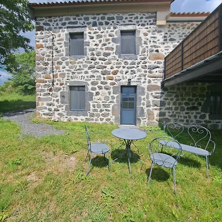 Bed & Breakfast Chez Audrey Et Etienne Presailles